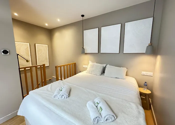 60 M2 Xx Center Of Xx 2 Bedrooms & 2 Bathrooms Apartment